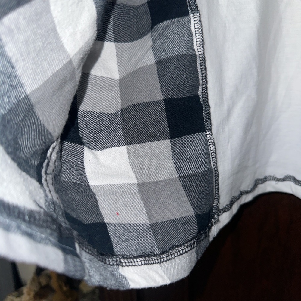 Reworked Burberry T-shirt Flannel - Picture 3 of 8